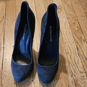 BCBG Real Suede Pumps 7 Blue